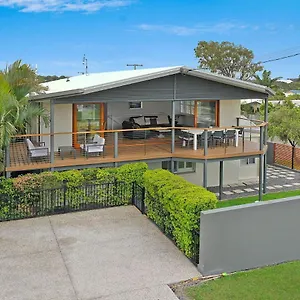 https://1-rowell-street-battery-hill-qld.hotelssunshinecoast.net